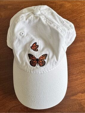 Embroidered Butterfly White Baseball Cap - Women's Casual Hat